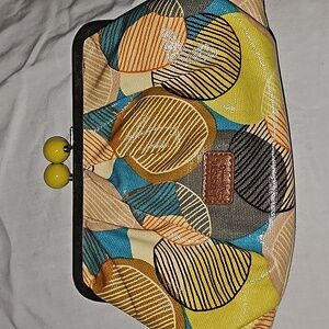 Fossil clutch